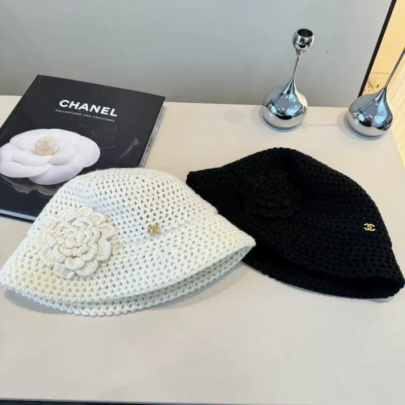 Chanel top hat 100507